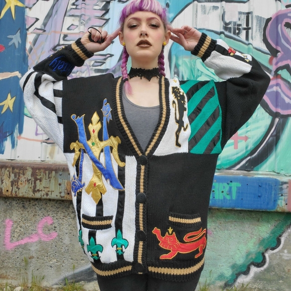 🌈MEET YOUR POSHER - NIKKI!🌈 - Picture 4 of 8